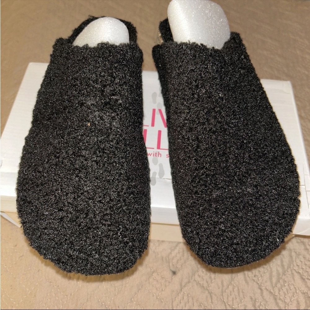 Olivia Miller Black Fuzzy Slippers